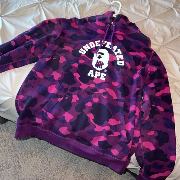 BAPE x undefeated collab pull over hoodie